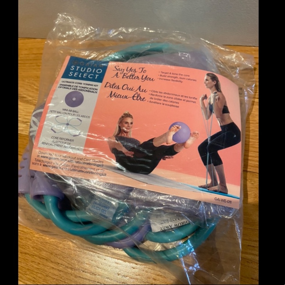NWT Gaiam Ultimate Core Toning kit 2-piece set